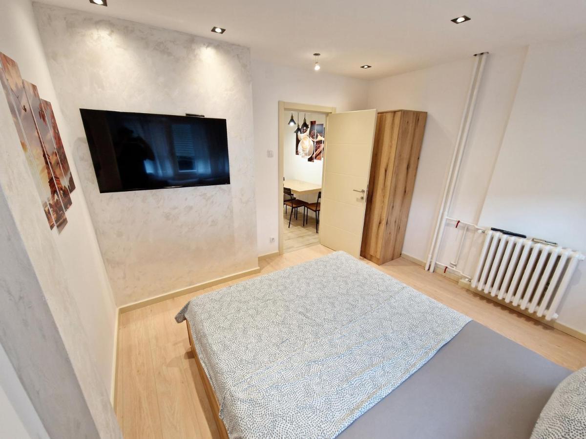 Apartmani Paku เบลเกรด ภายนอก รูปภาพ