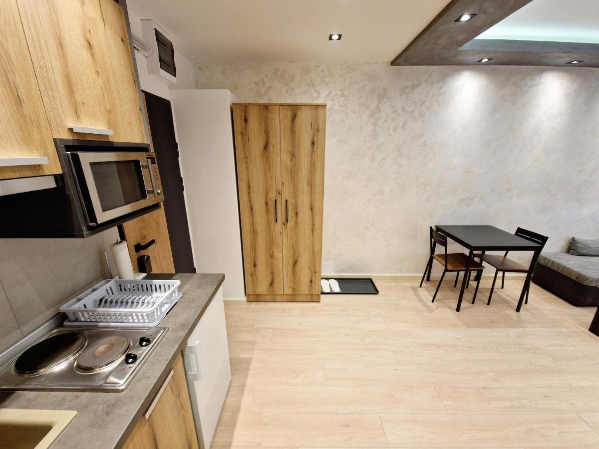 Apartmani Paku เบลเกรด ภายนอก รูปภาพ