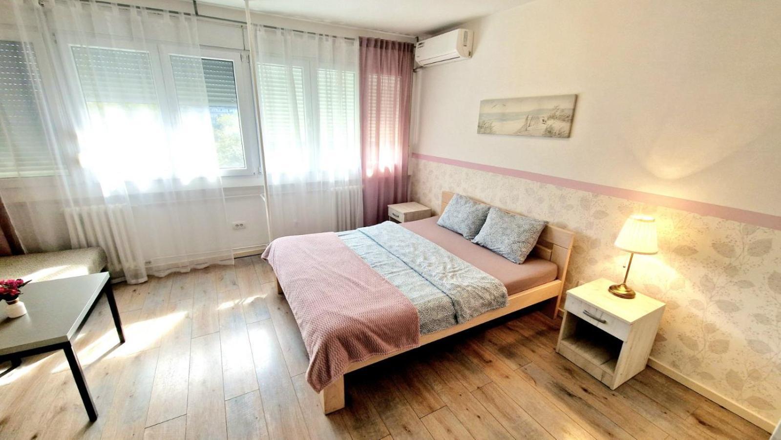 Apartmani Paku เบลเกรด ภายนอก รูปภาพ